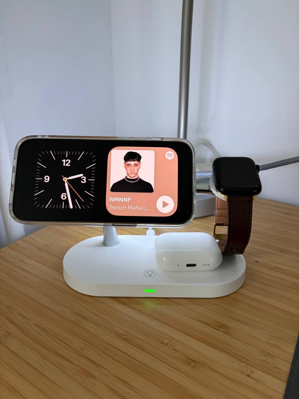 3 in 1 Wireless Charger Stand For Apple Products