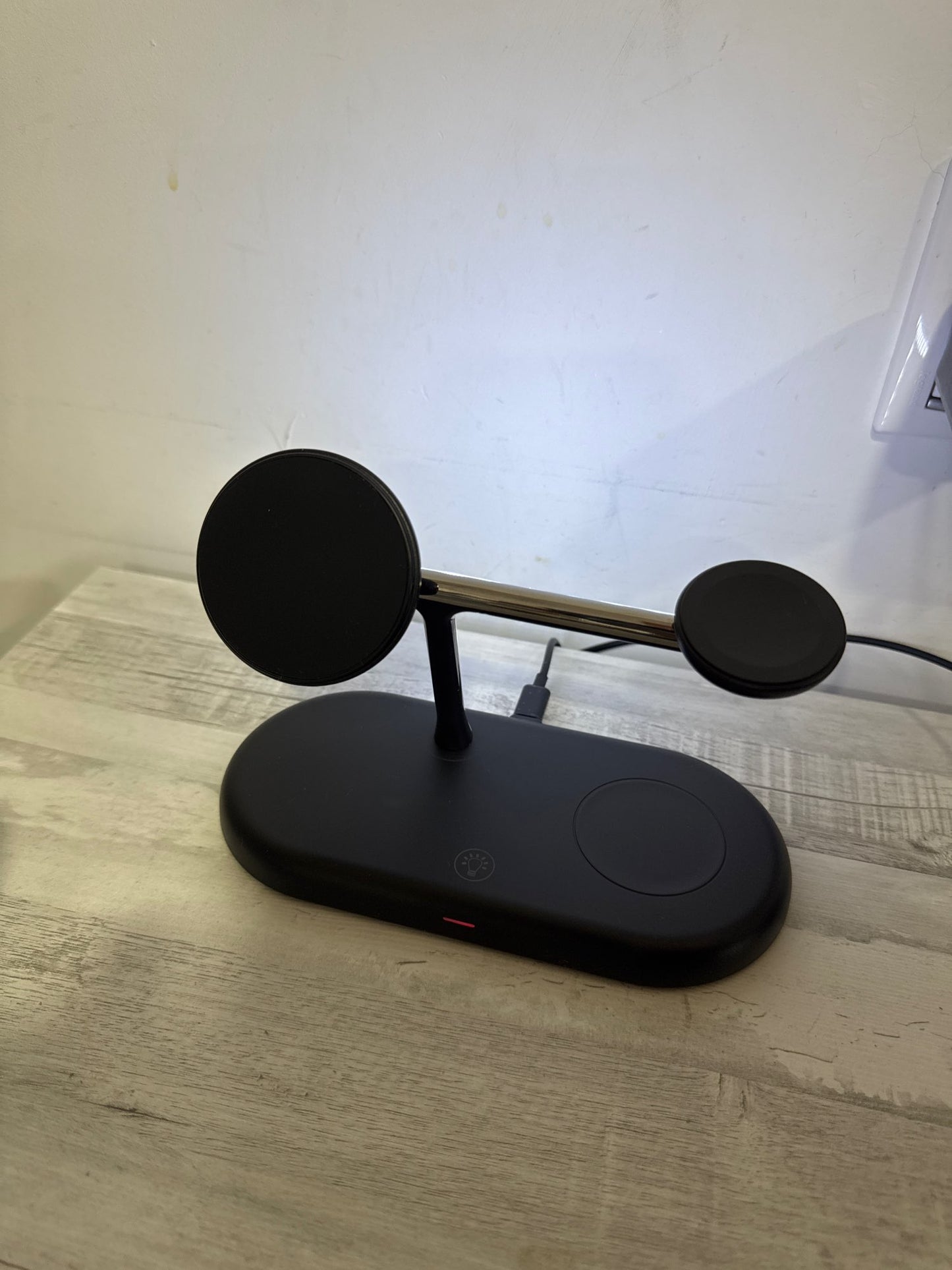 3 in 1 Wireless Charger Stand For Apple Products